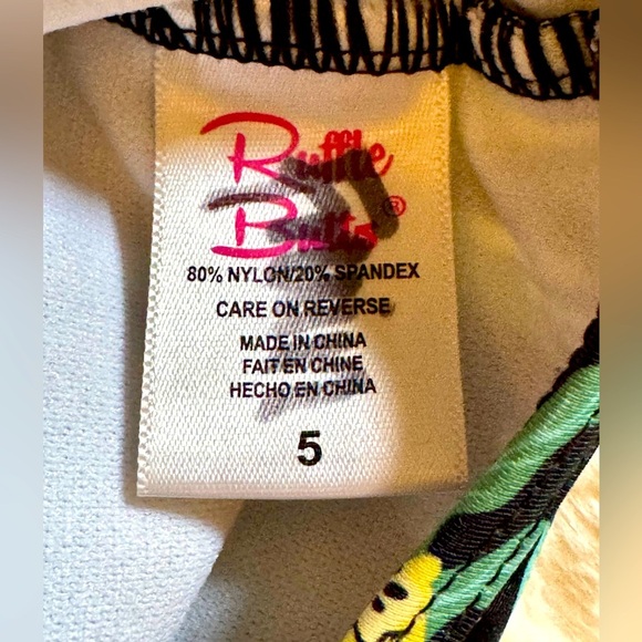 RUFFLE BUTTS Sz 5 Green One shoulder Top with Ruffled Bottom in tropical print - Picture 4 of 5